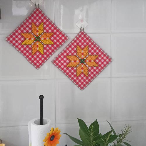 Presine per cucina 'ricamata'